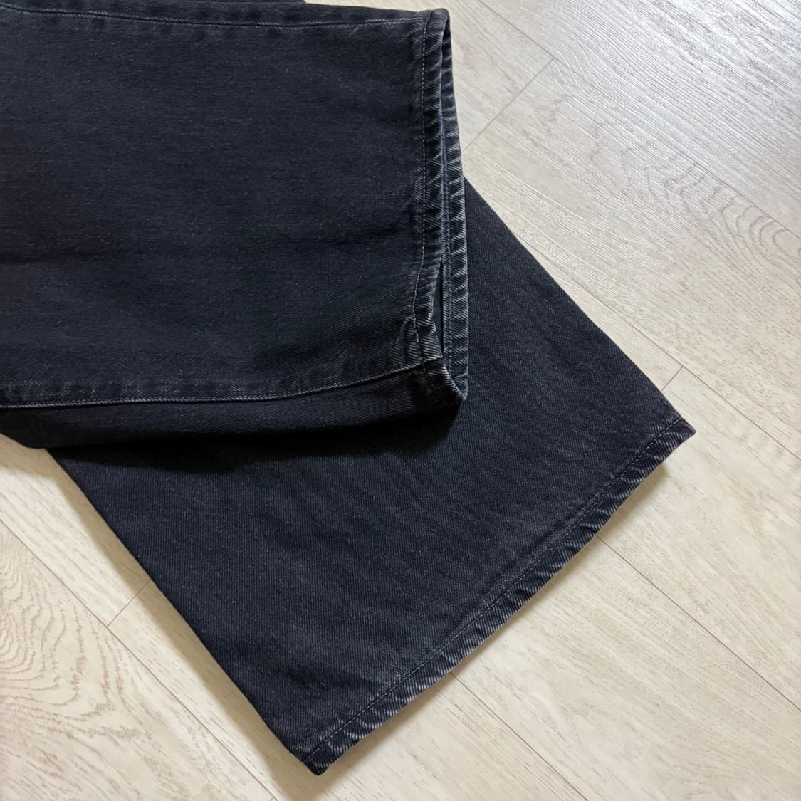 Uniqlo x JW anderson 23fw 와이드핏진 31사이즈 상품이미지4