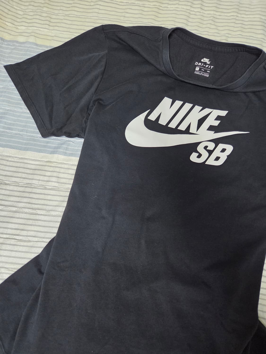 나이키 SB 줌 스케이트보딩 반팔티 상품이미지3