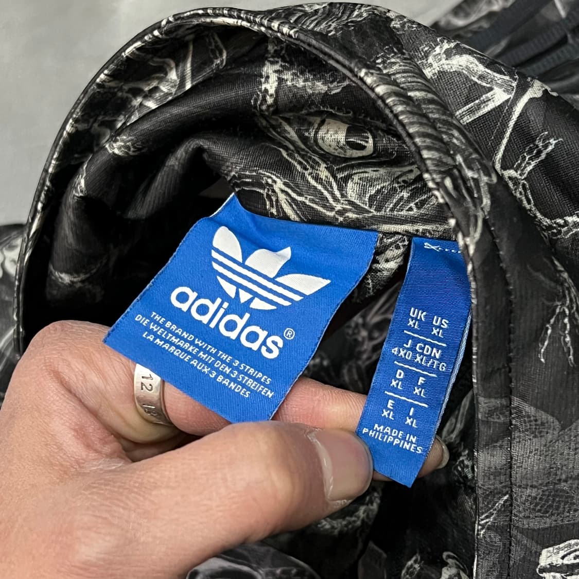  아디다스 스켈레톤 트랙탑 y15291 상품이미지5