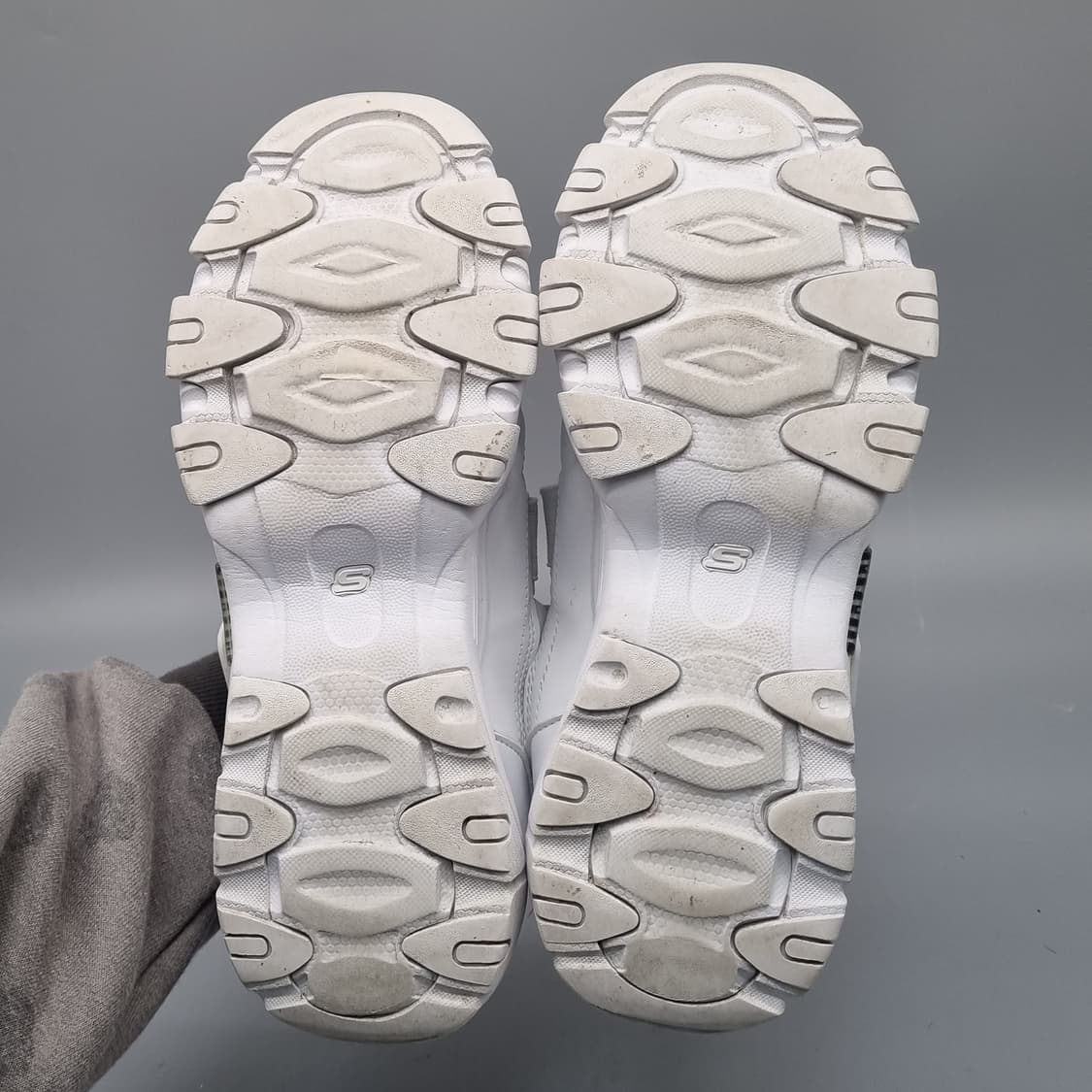 스케쳐스 딜라이트 남성슬립온260 상품이미지3