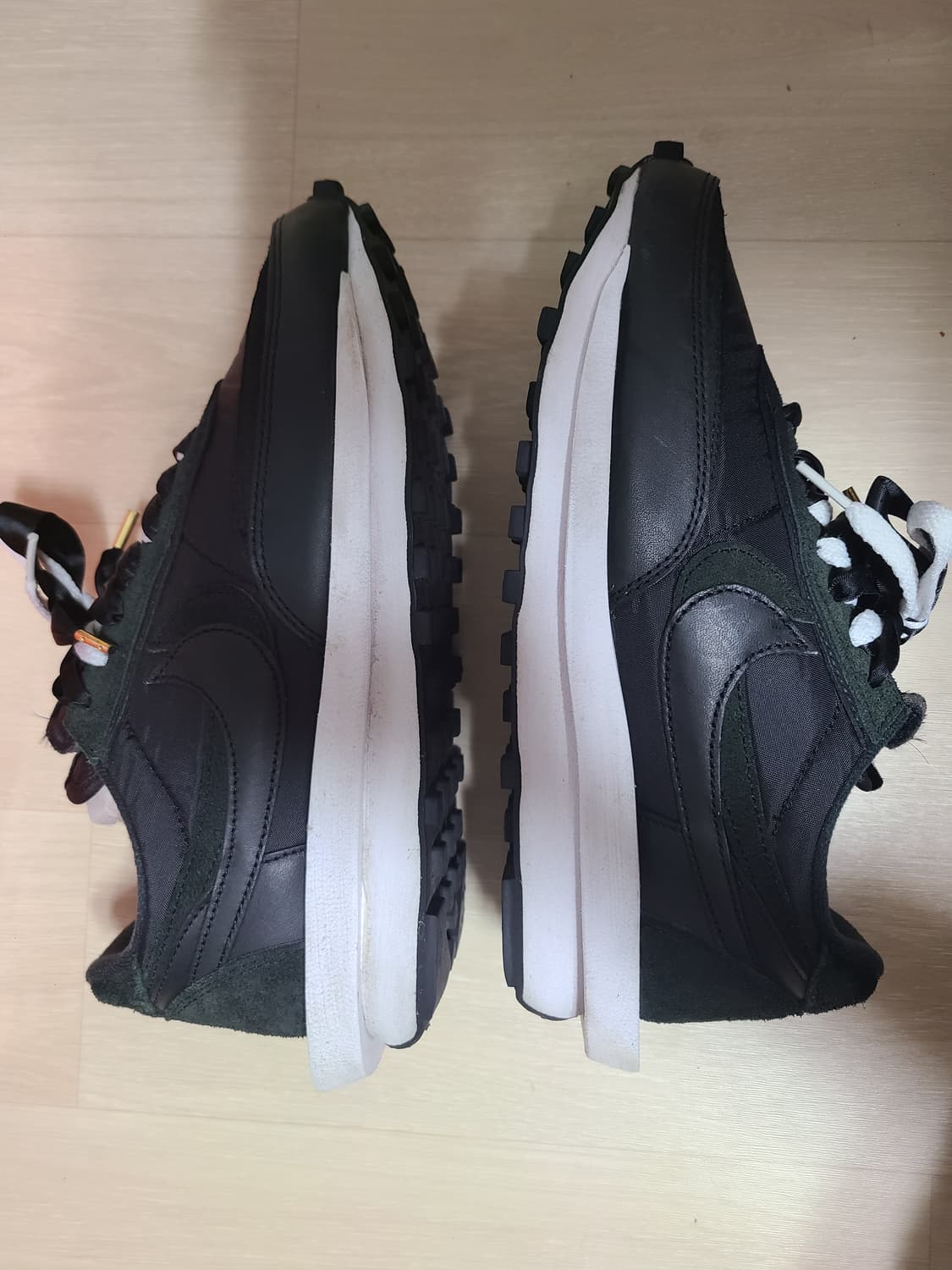 나이키 사카이 와플 블랙 상품이미지1