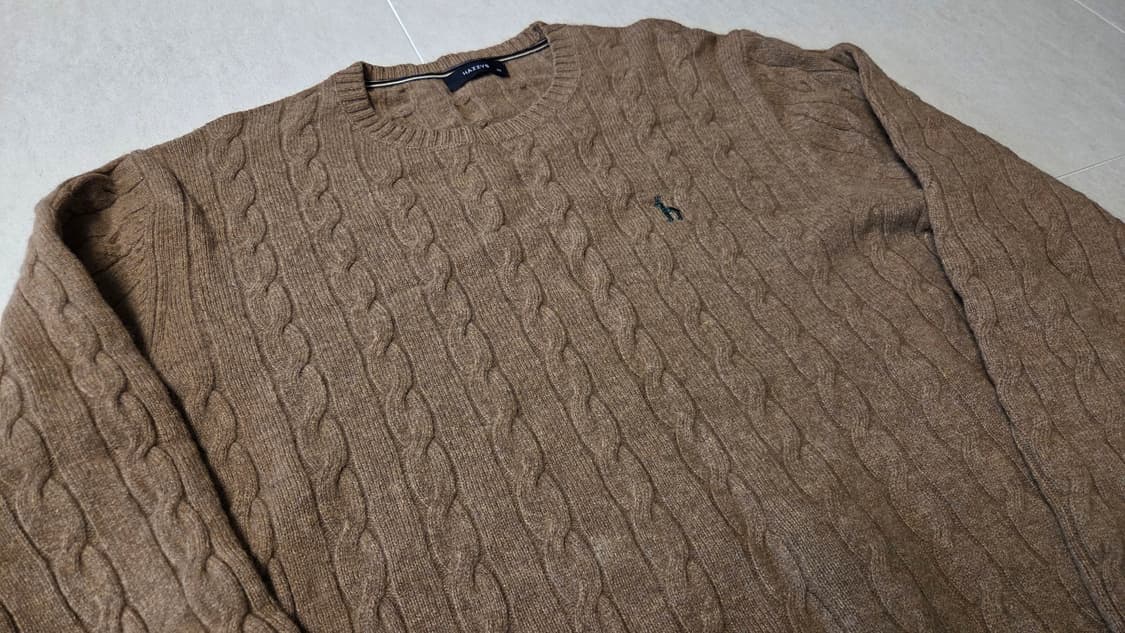 헤지스 퍼피 자수 크루넥 울 니트 상품이미지3