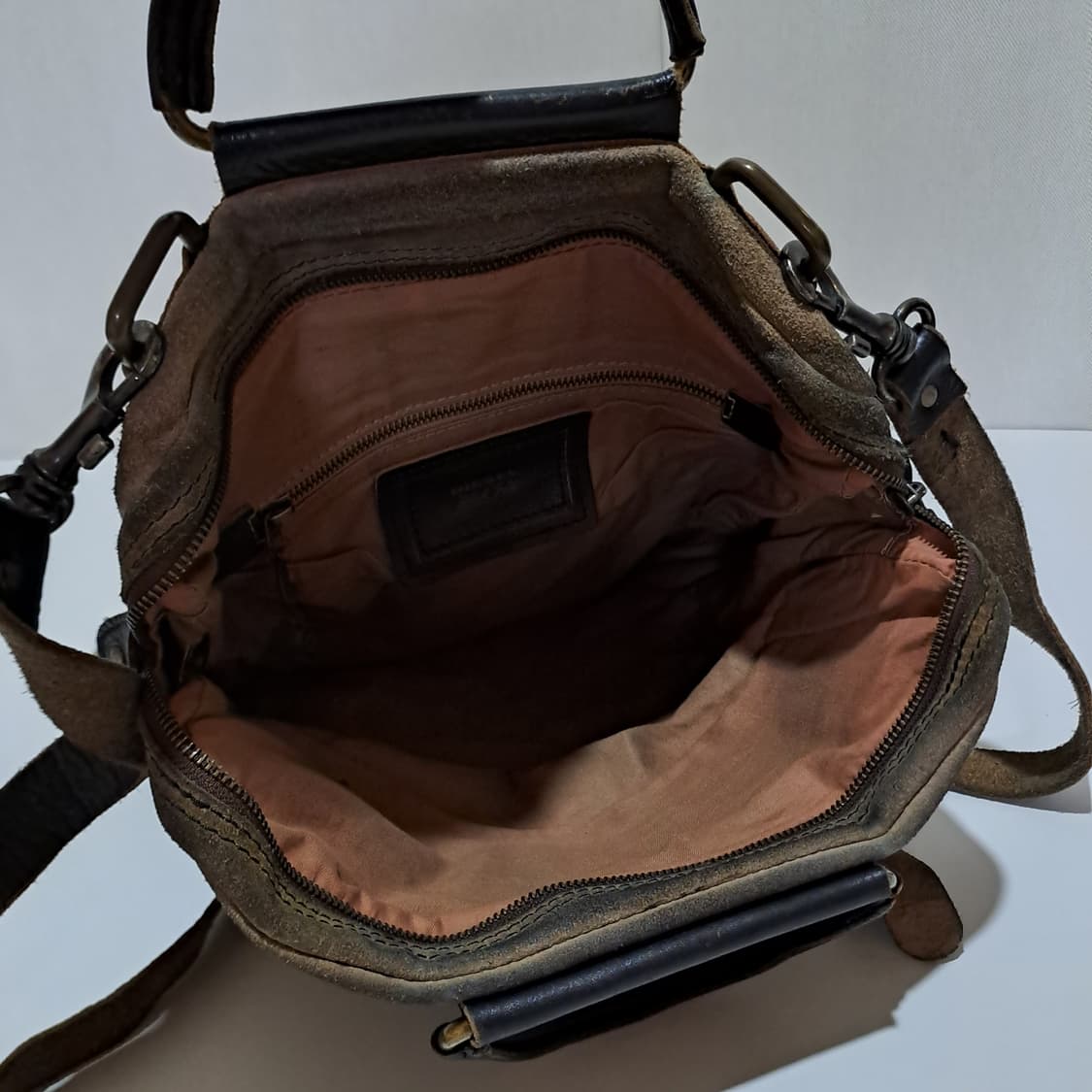 디젤 빈티지 스웨이드 가죽 크로스백 상품이미지9