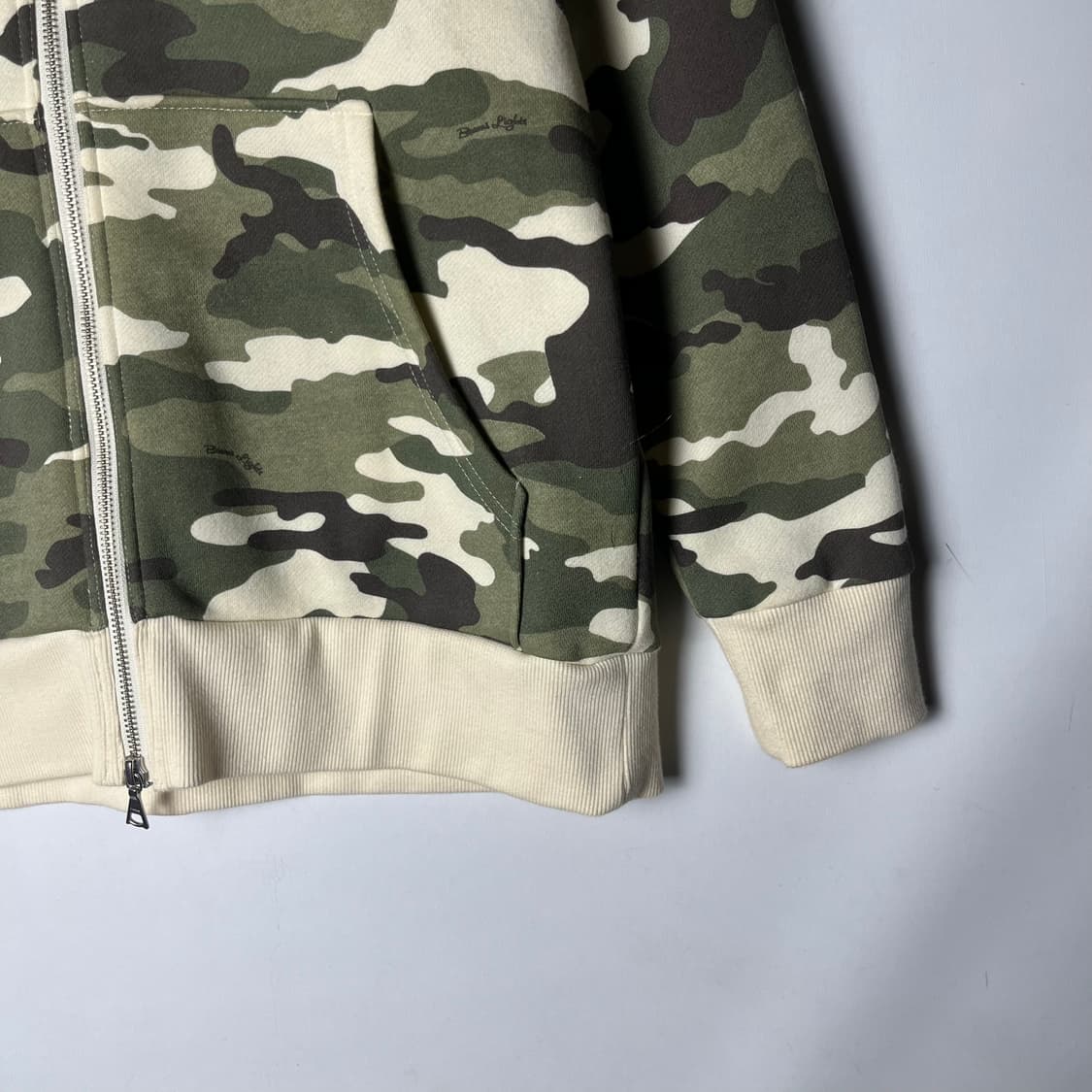 [Beams] 빔즈라이트 카모 투웨이 후드집업 상품이미지4