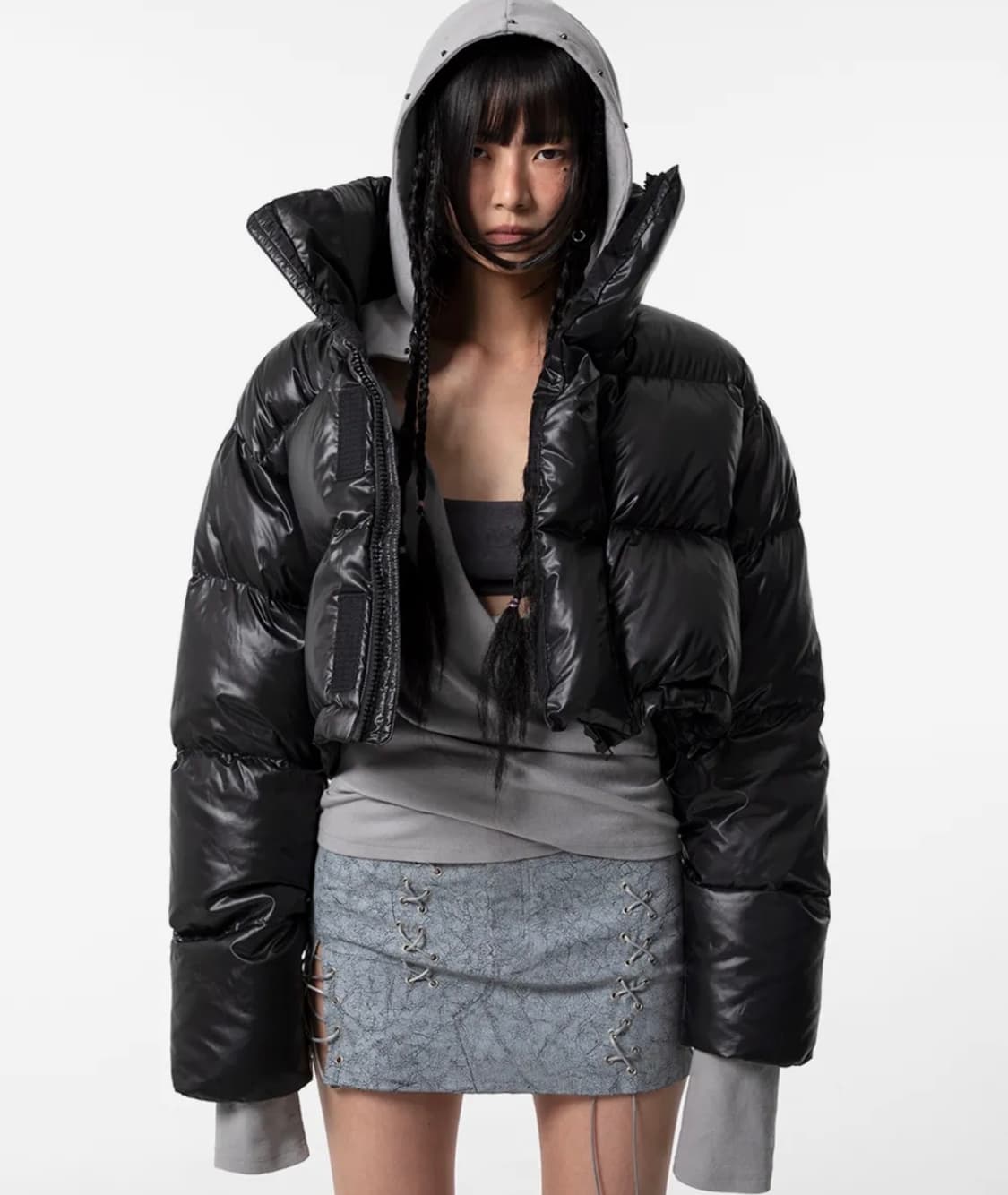 YEEL EMBROIDERED CROP PUFFER 패딩 블랙 상품이미지1