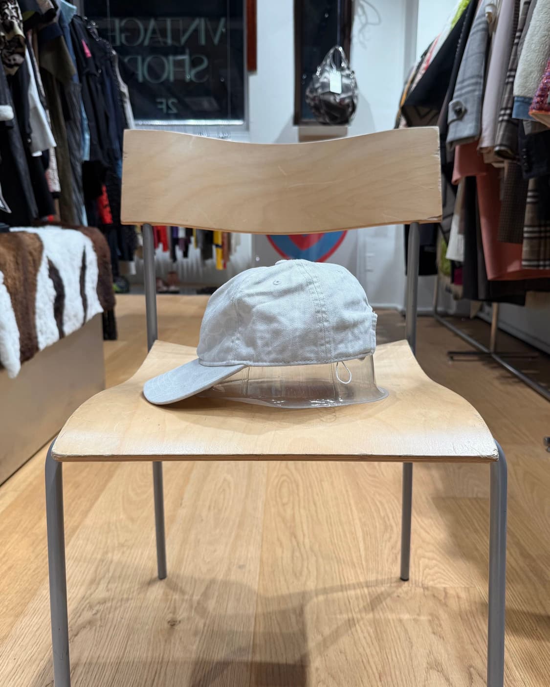 코치 화이트 로고 볼캡  상품이미지3