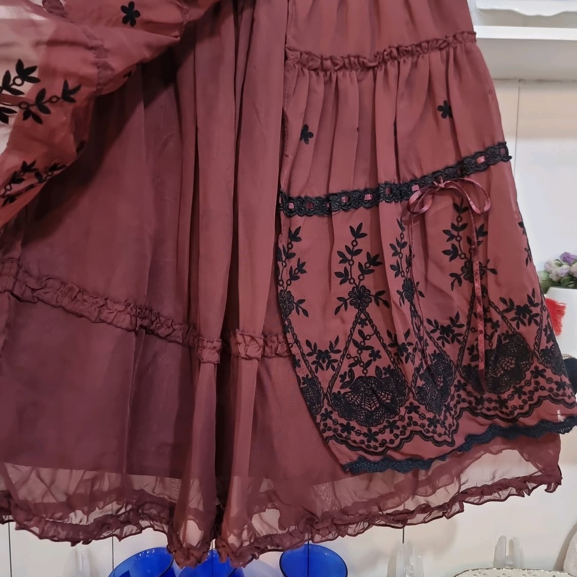 axes femme(액시즈팜) 와인 시폰 플로킹 레이스 티어드 스커트 상품이미지3