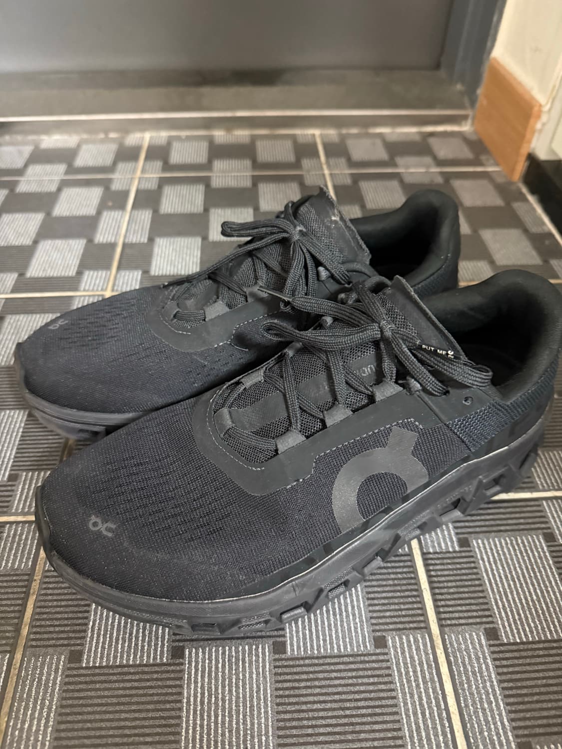 온러닝 클라우드몬스터 265 상품이미지1