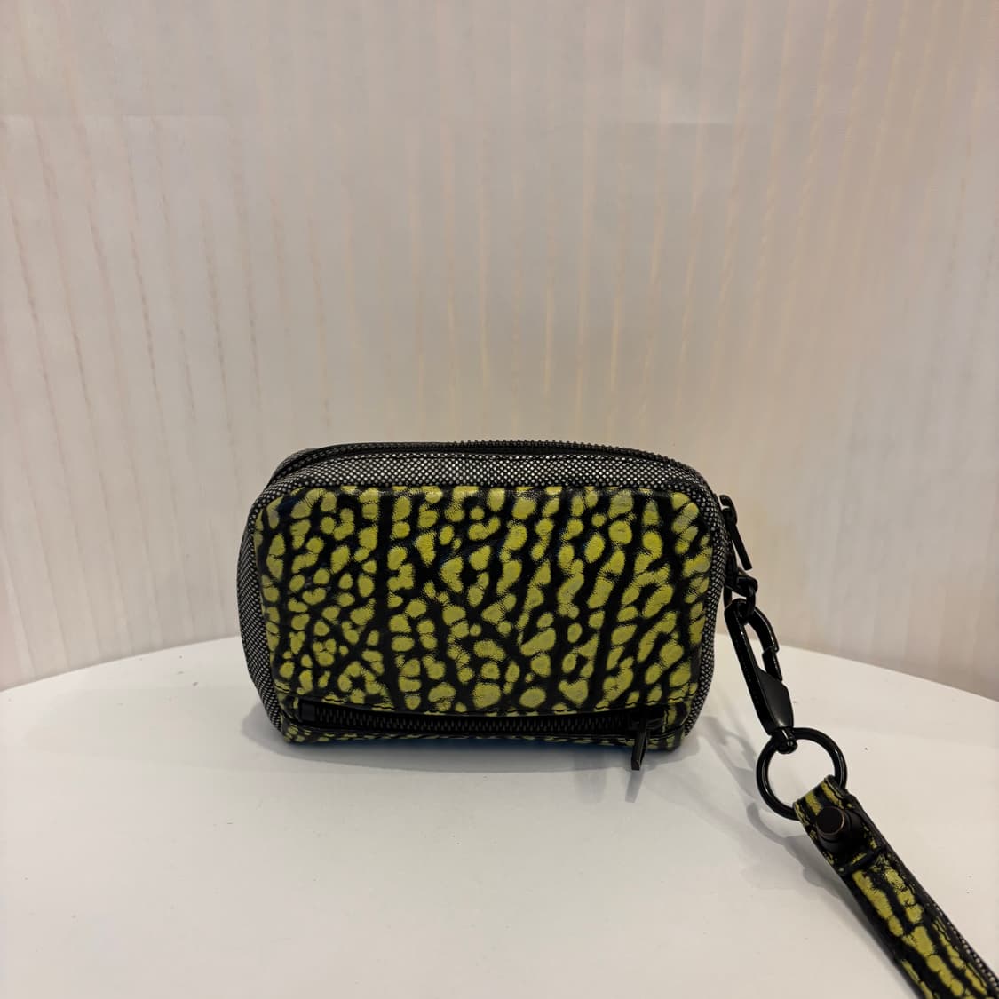 정품 알렉산더왕 스트랩 지갑    상품이미지5