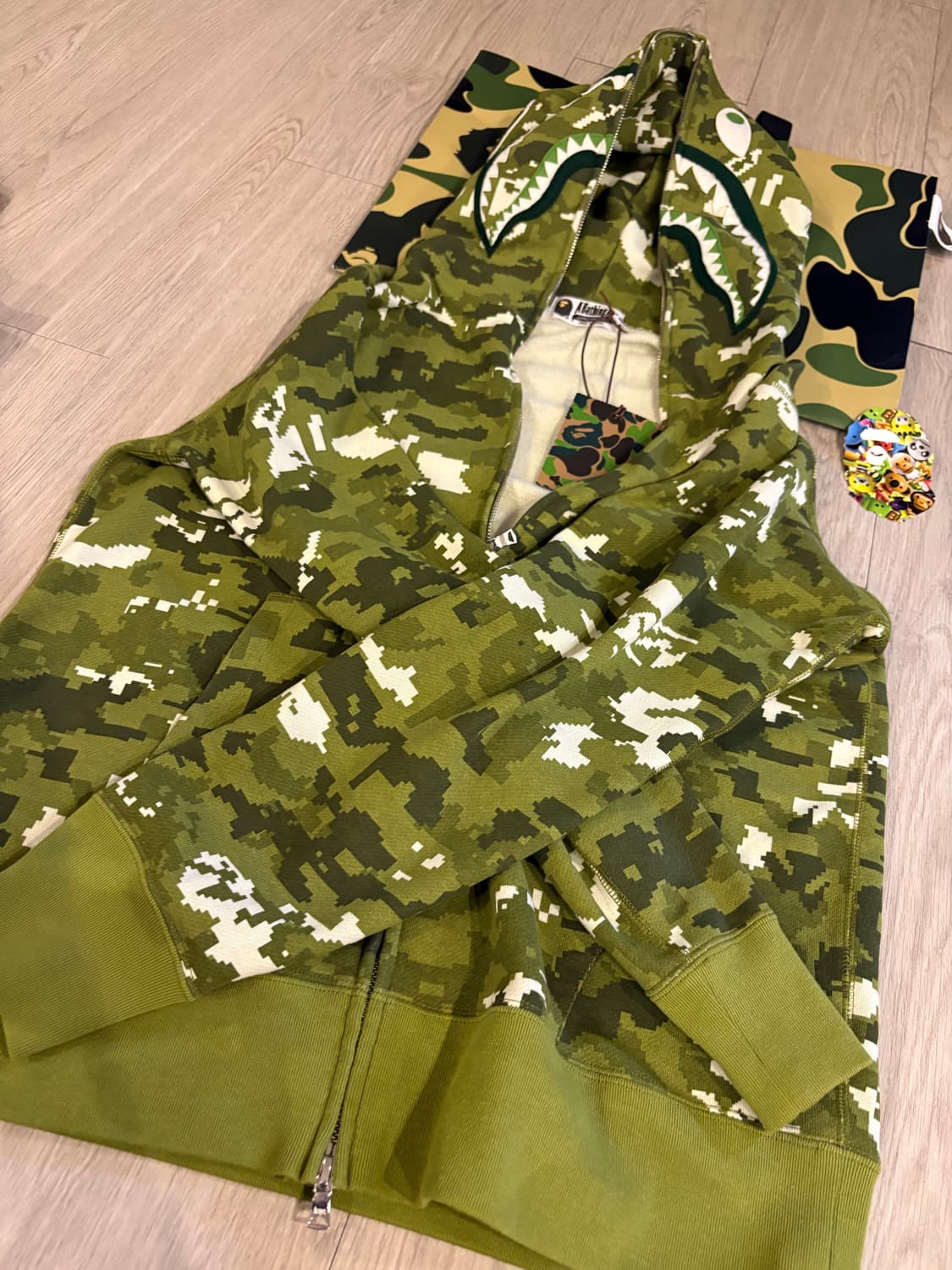 베이프 후드집업 멀티픽셀카모 M (스티커 서비스) 상품이미지4