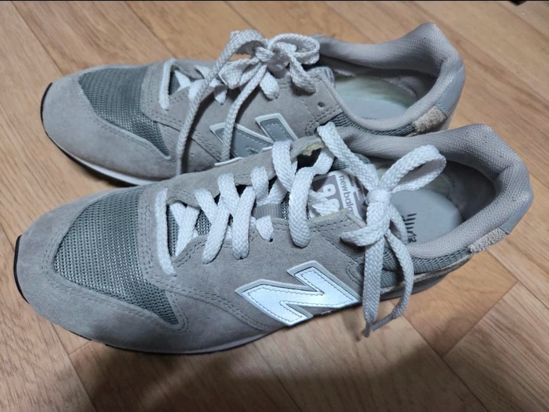 뉴발란스 996 그레이 255 팝니다 상품이미지1