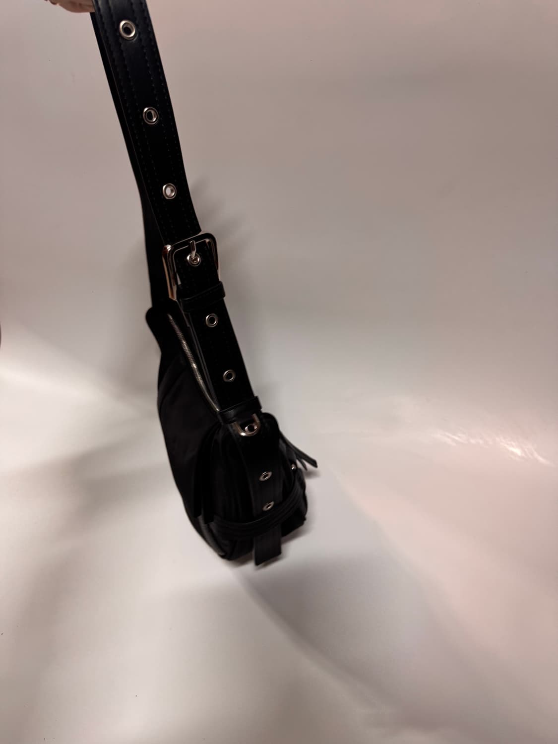 마뗑킴 블랙 라운드 숄더백 상품이미지4