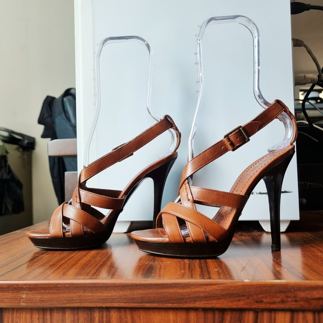 버버리 가죽 샌들 오픈토힐 스트랩힐 구두 슈즈 신발 (230/표기36) 상품이미지1