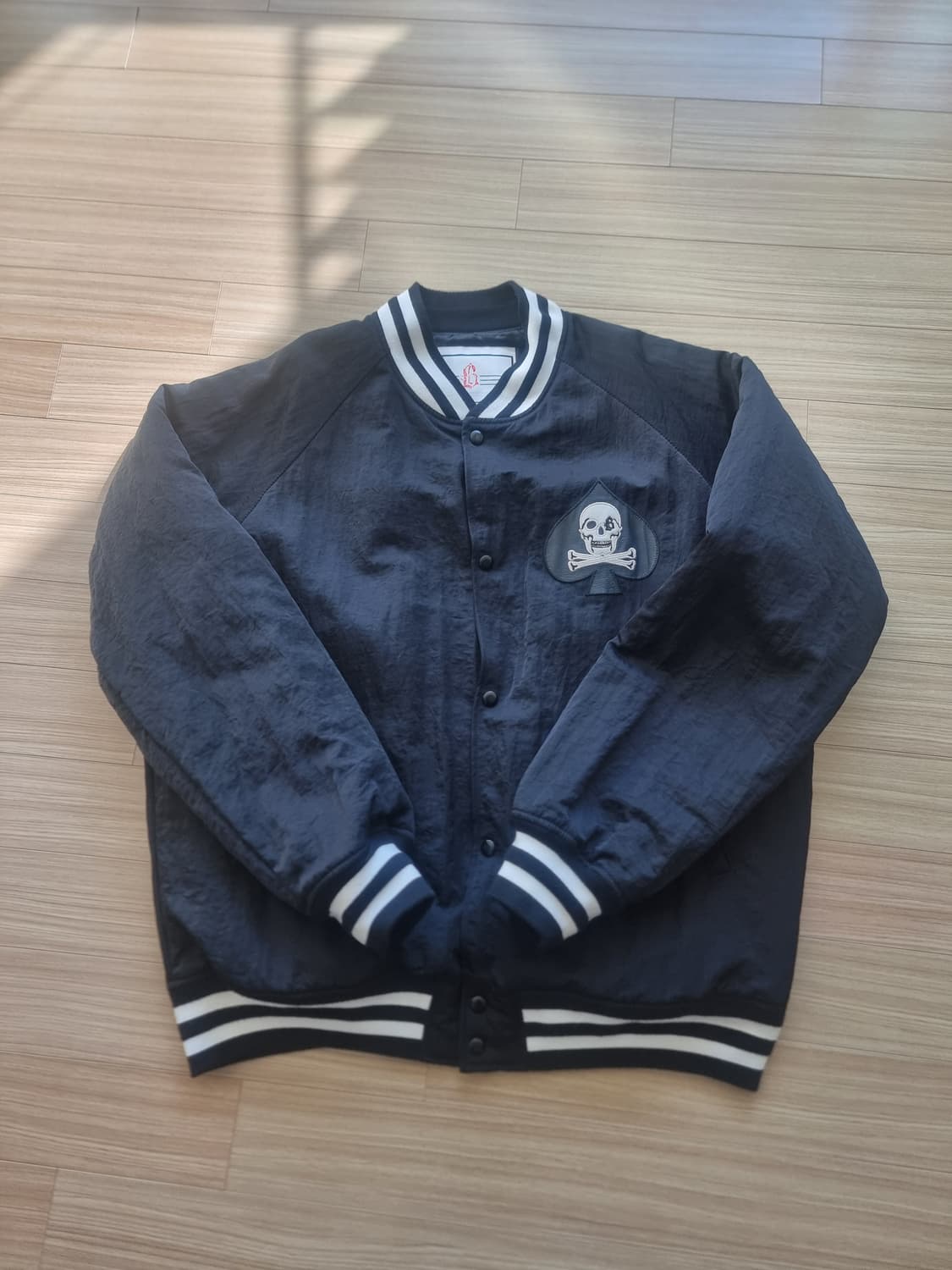 블랙아웃 킾어 시크릿 팀 바시티 자켓 상품이미지1