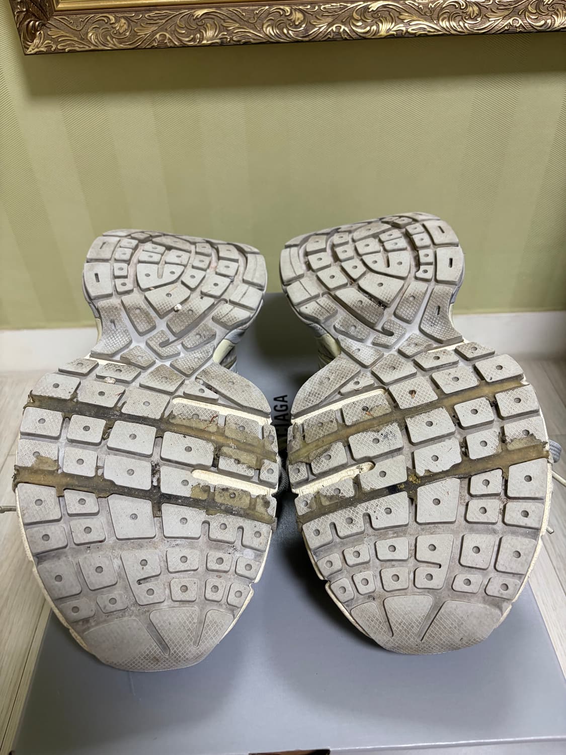 [42] 발렌시아가 3XL 에그쉘 상품이미지4