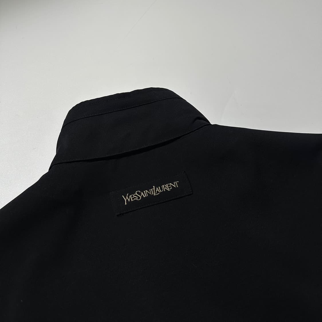 입생로랑 폴리쉘 싱글 자켓 블랙 상품이미지6