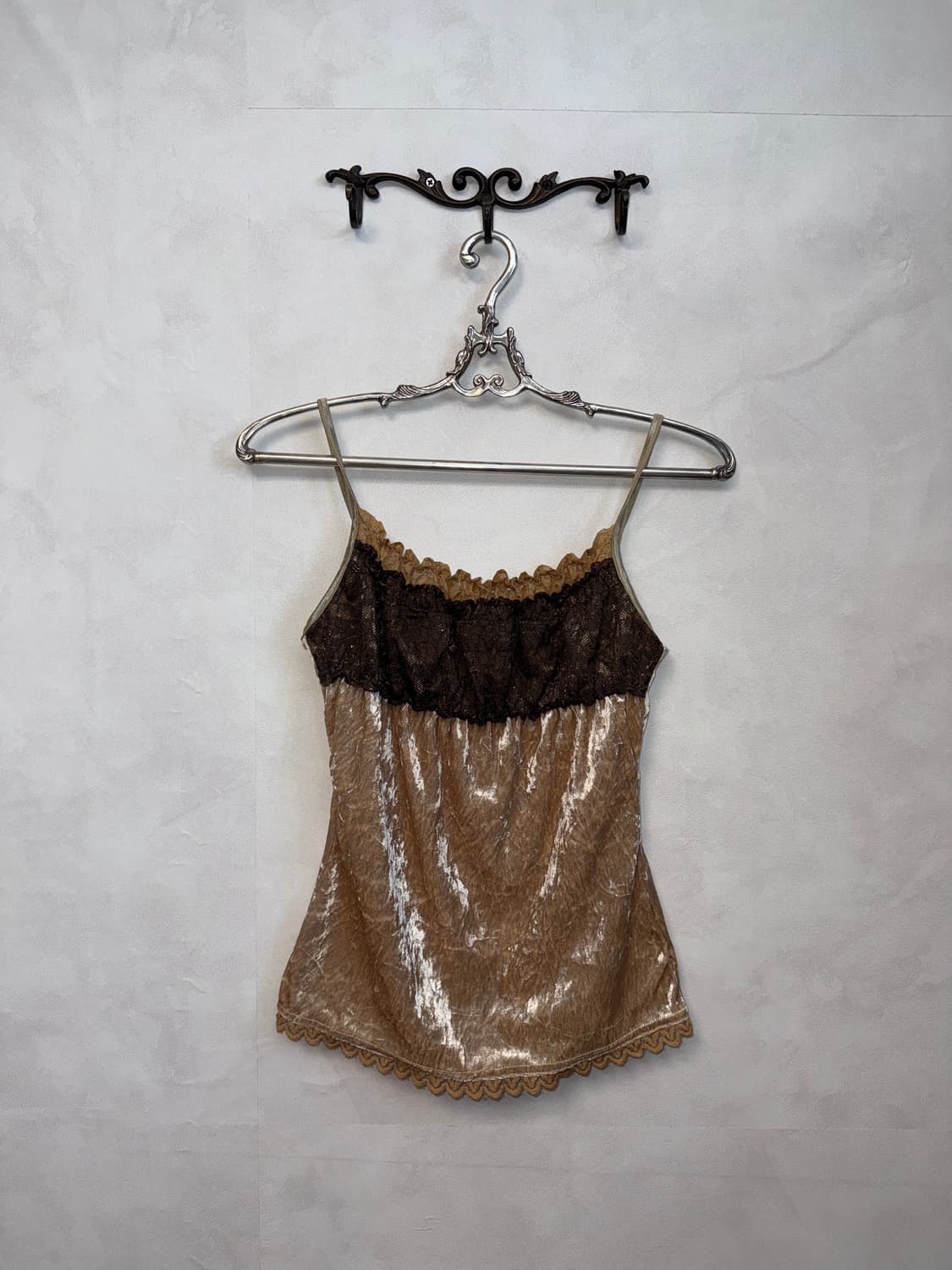 Beige brown ethnic velvet lace 슬리브리스 상품이미지1