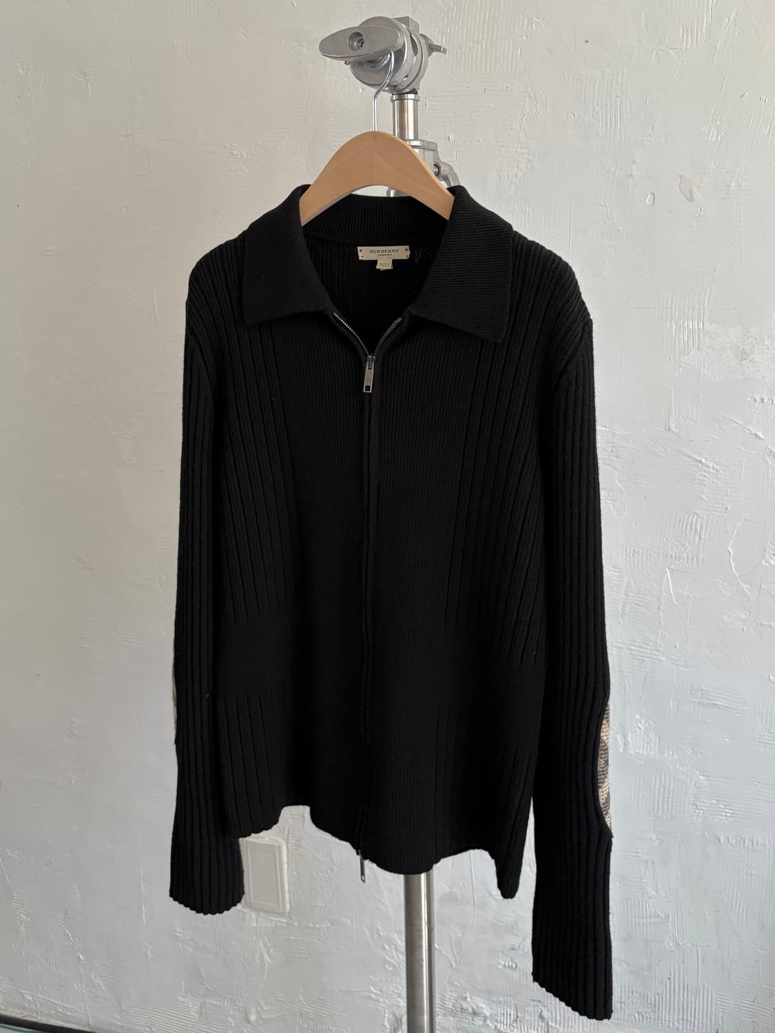 버버리 블랙 노바체크 패치 니트 집업 상품이미지2