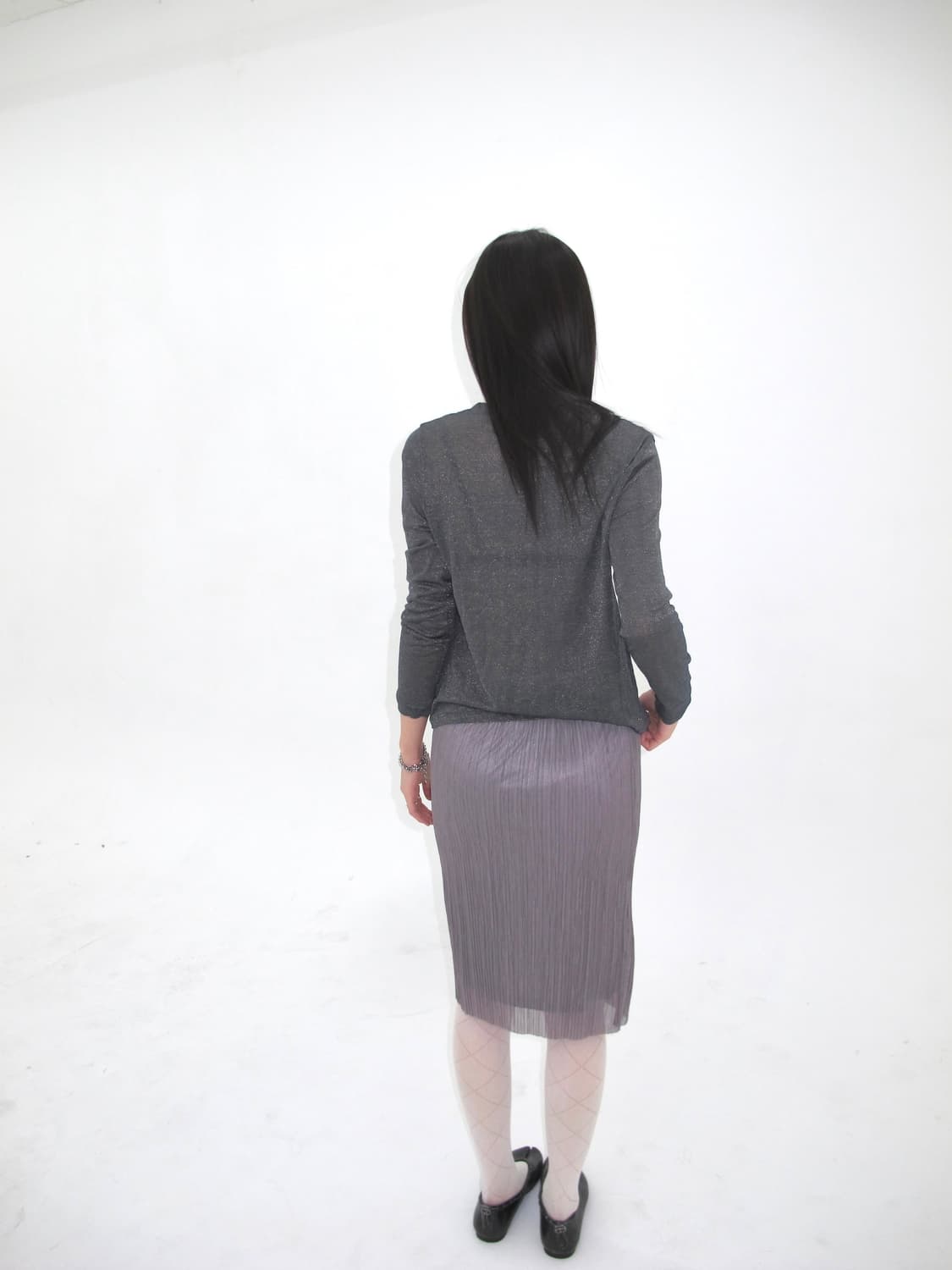 핀턱 디테일 메탈릭 하이넥탑 상품이미지3