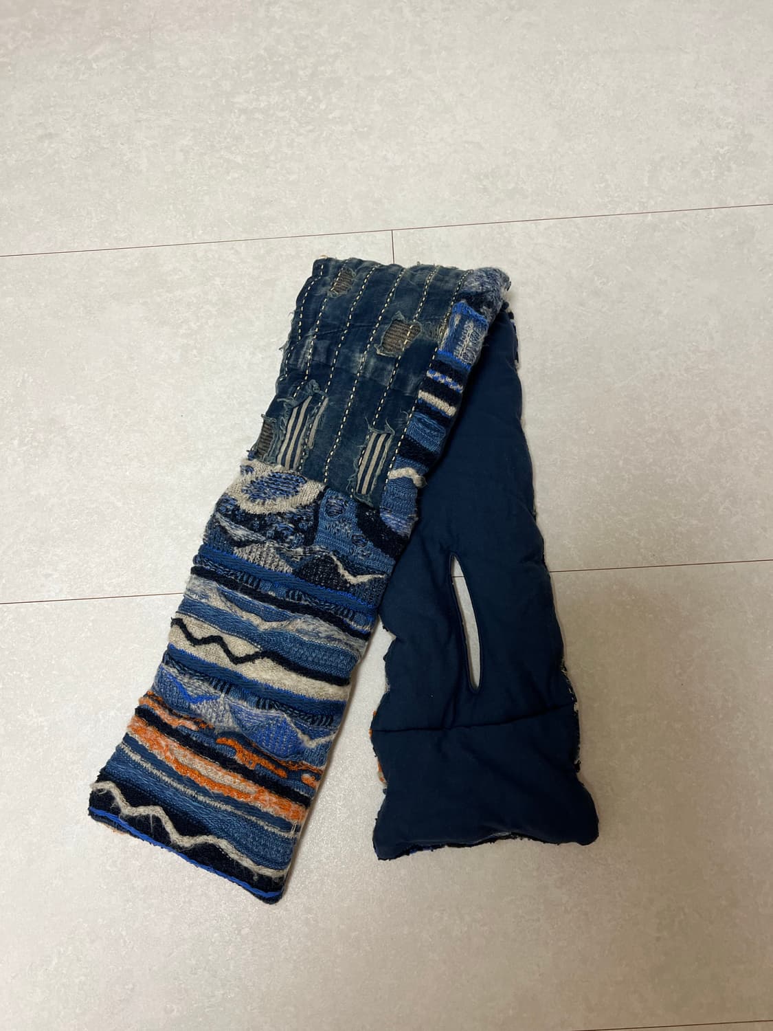 캐피탈 보로 가우디 니트 머플러 상품이미지1