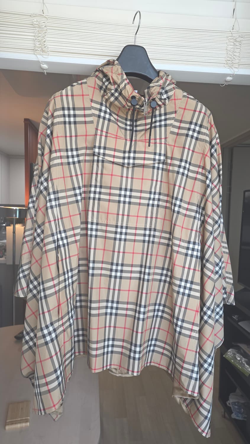 버버리 체크 후드 케이프 판초 남녀공용 원사이즈 (미착용 / 영수증O) 상품이미지1