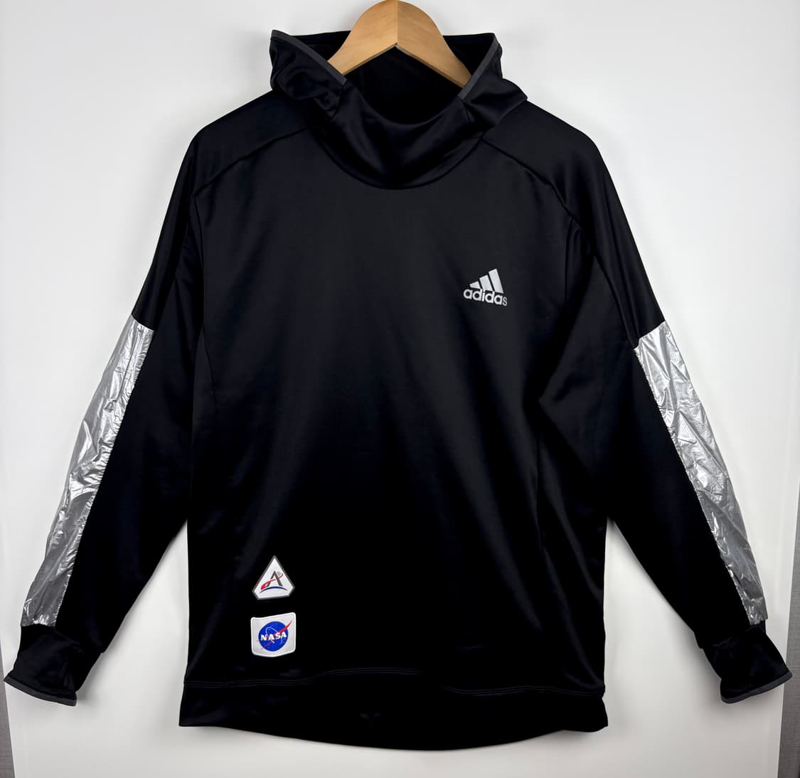 아디다스 나사 후드티 상품이미지1