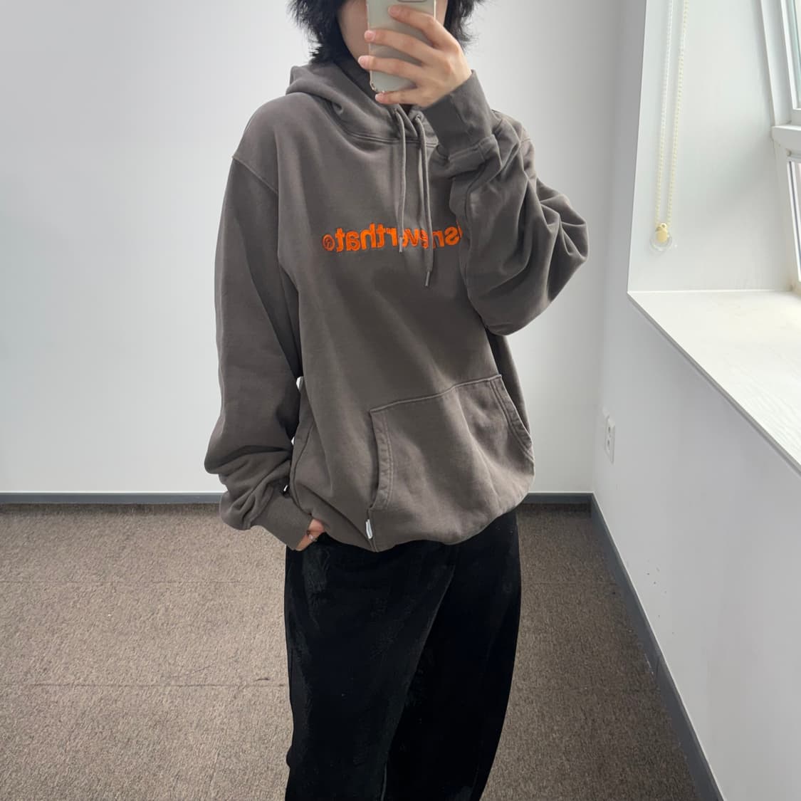 Thisisneverthat 디스이즈네버댓 오렌지 로고 카키 후드티 상품이미지2