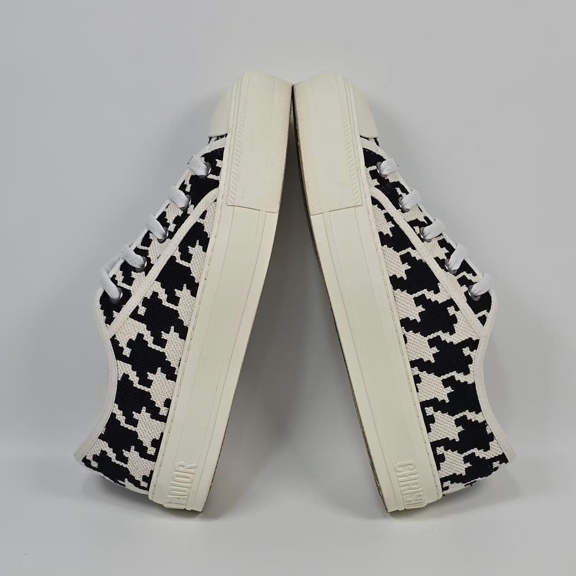 디올 워크앤디올 하운드투스 스니커즈 ( 230 ) 상품이미지4