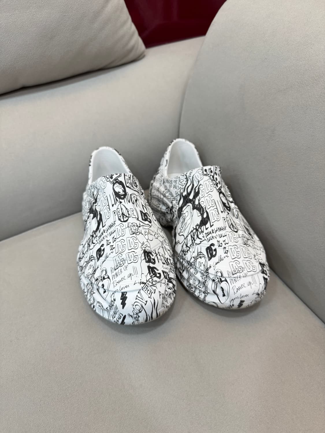 돌체앤가바나 그래피티 신발 스니커즈 39사이즈 상품이미지2