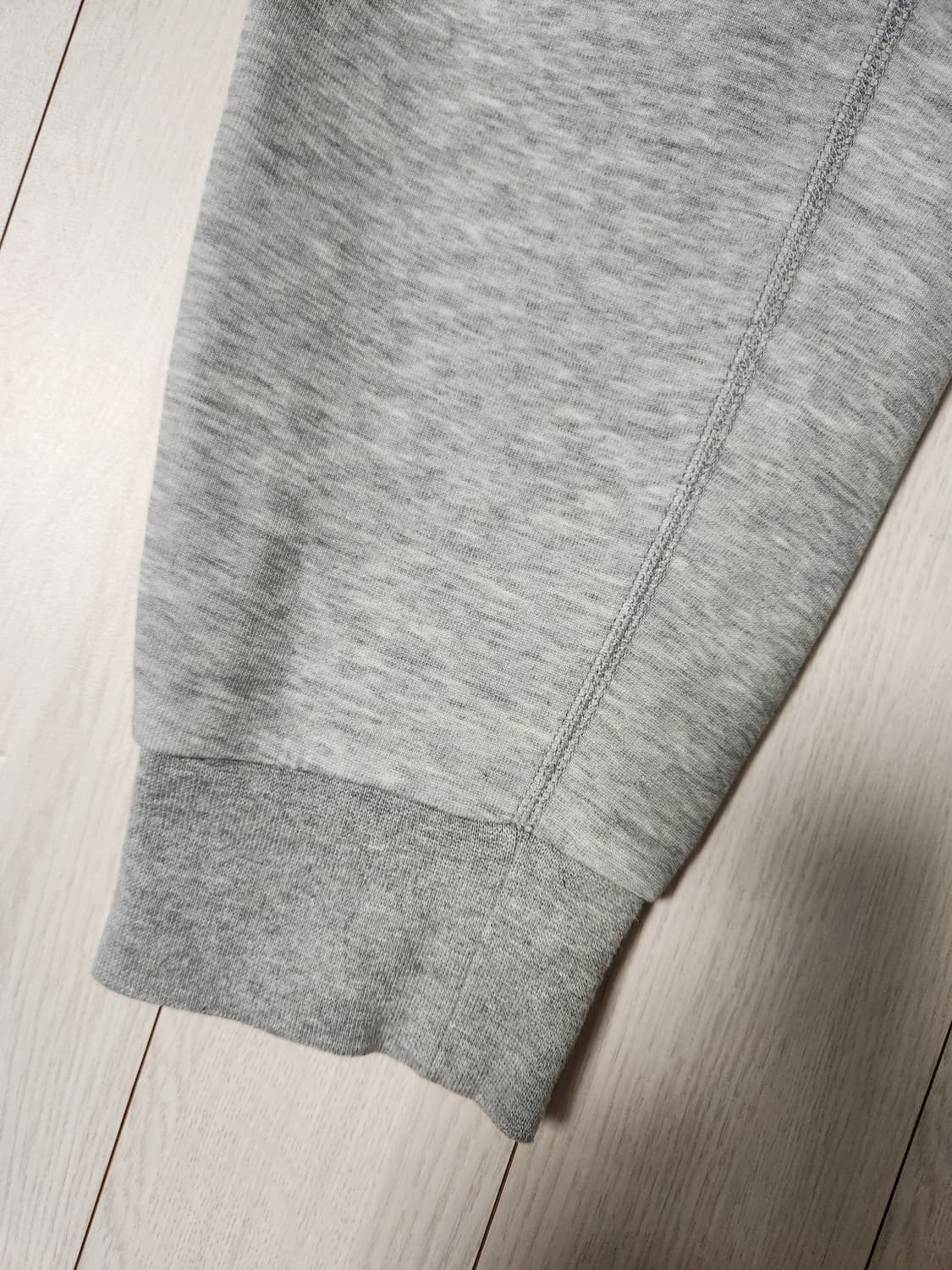 나이키 스포츠웨어 테크 플리스 조거팬츠 사이즈L 

오염 하자없이 깨끗해 상품이미지6