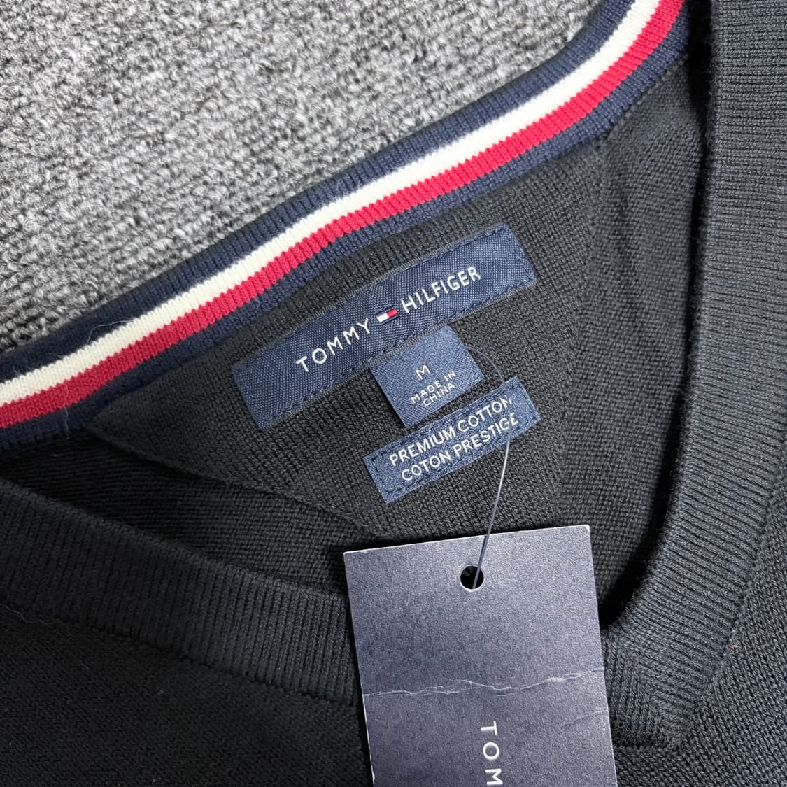 타미힐피거 브이넥 니트 새상품 상품이미지4