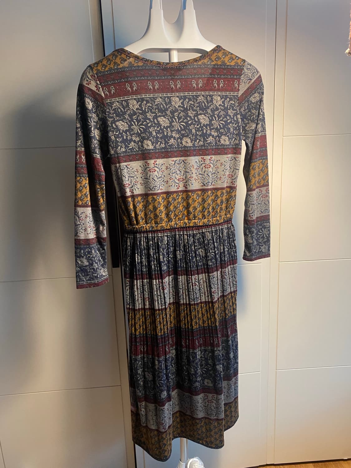 써스데이 아일랜드 패턴 롱 원피스 S 상품이미지5