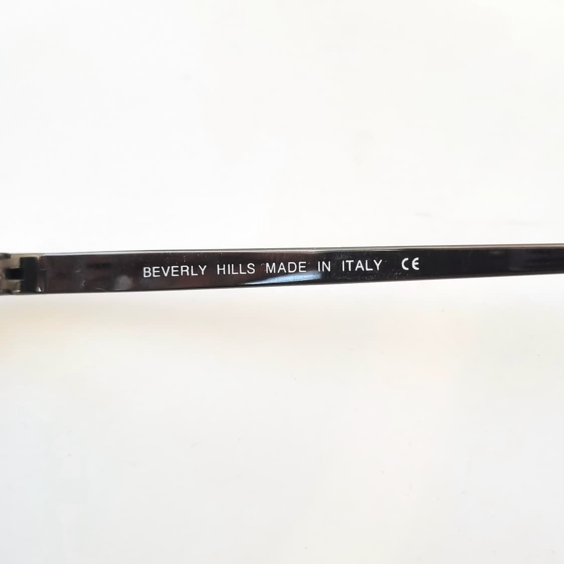 데드스탁 Beverly Hills 프리미엄 베타 티타늄 안경테 상품이미지7