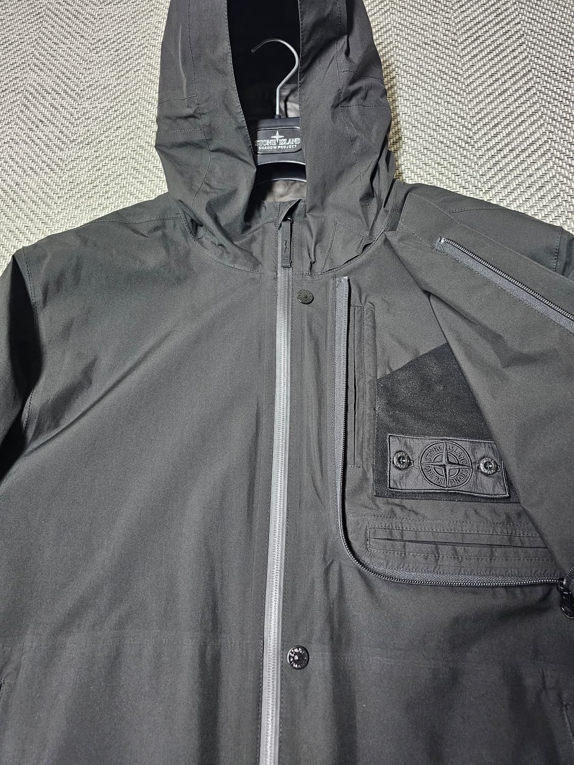 스톤아일랜드 쉐도우프로젝트 GORE-TEX PACLITE자켓 상품이미지3