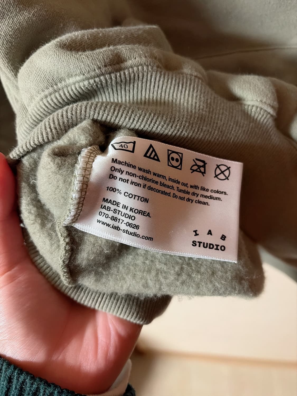 IAB studio 아이앱 스튜디오 후디 올리브 L 판매합니다 ! 상품이미지6