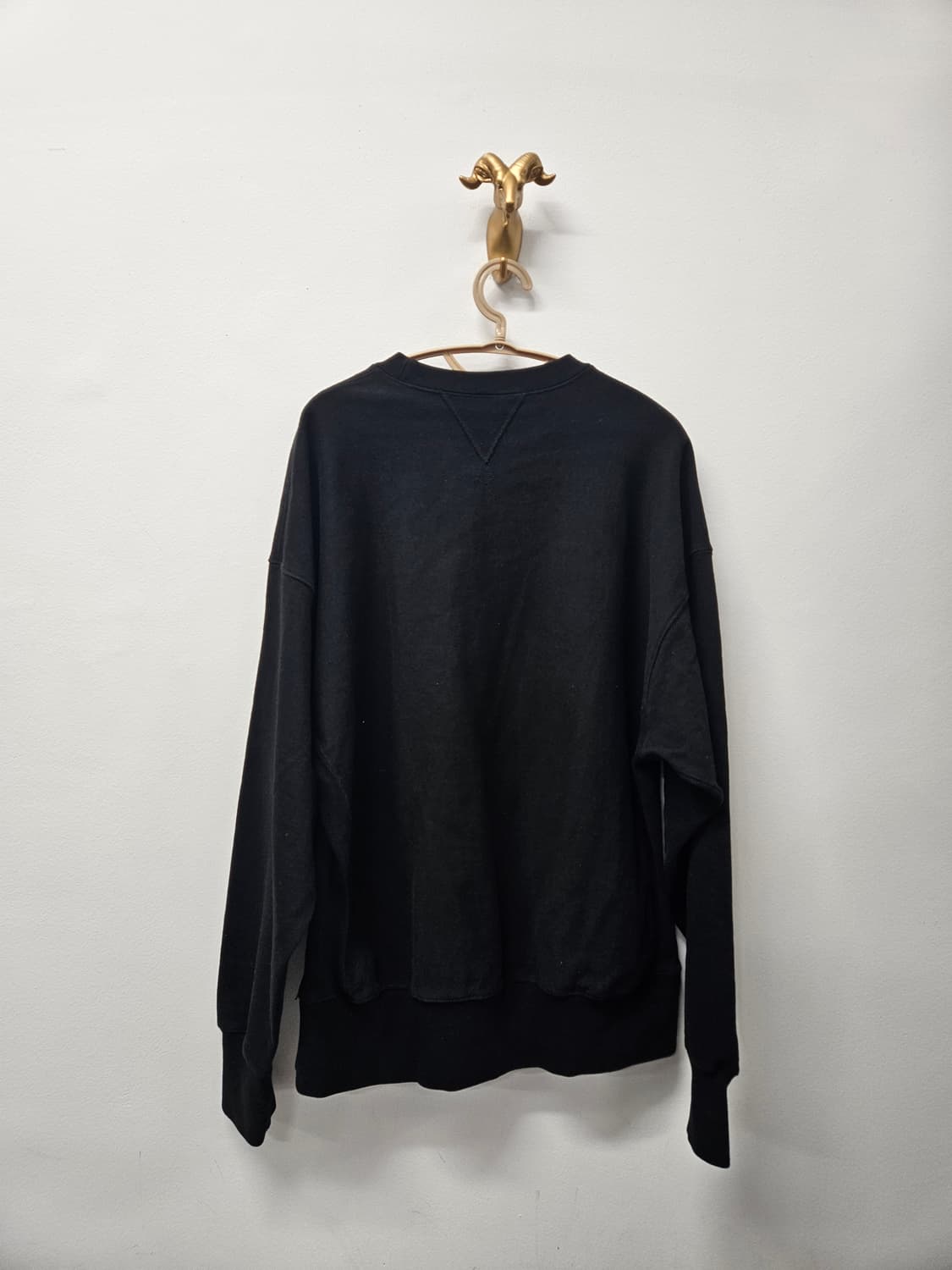 아웃스탠딩 스웻 맨투맨 블랙 상품이미지2