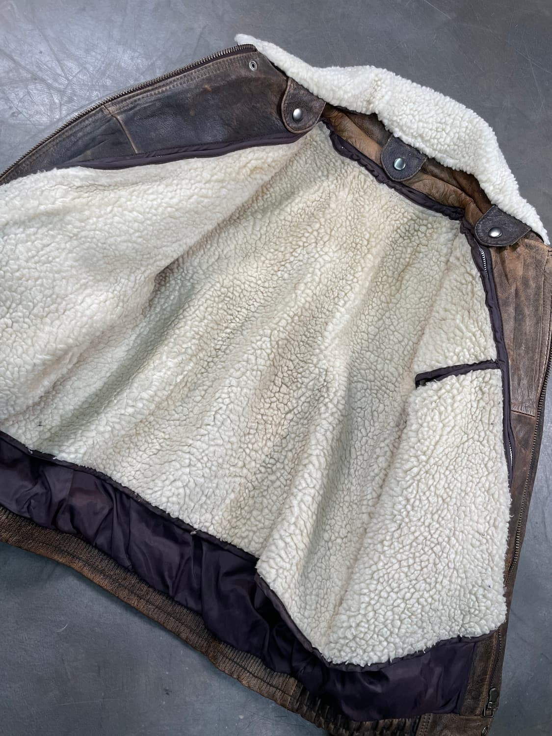 재팬 빈티지 A2 레더 봄버 자켓 상품이미지4