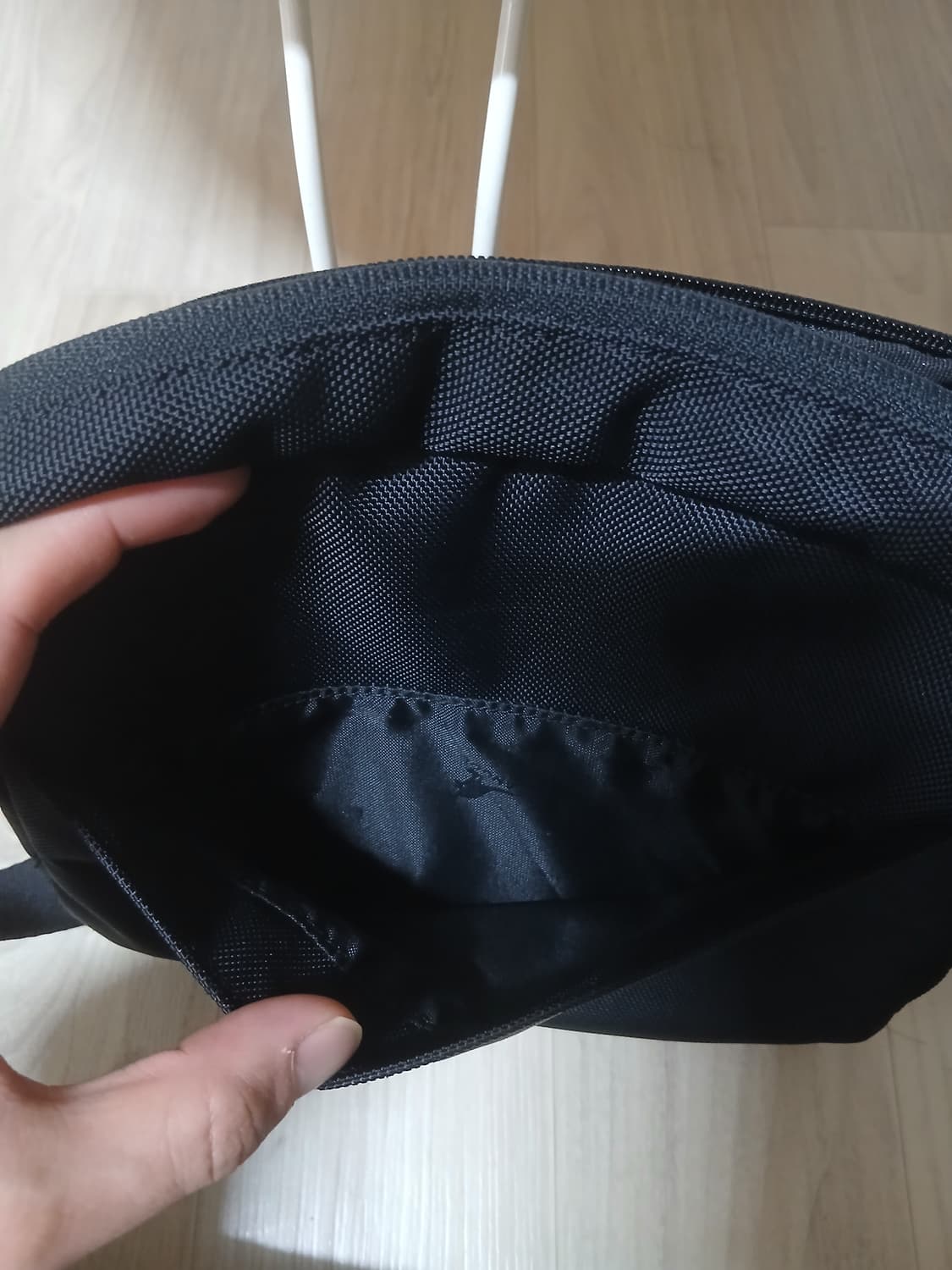 캉골 듀스 III 크로스백 블랙 중고 팝니다 상품이미지9