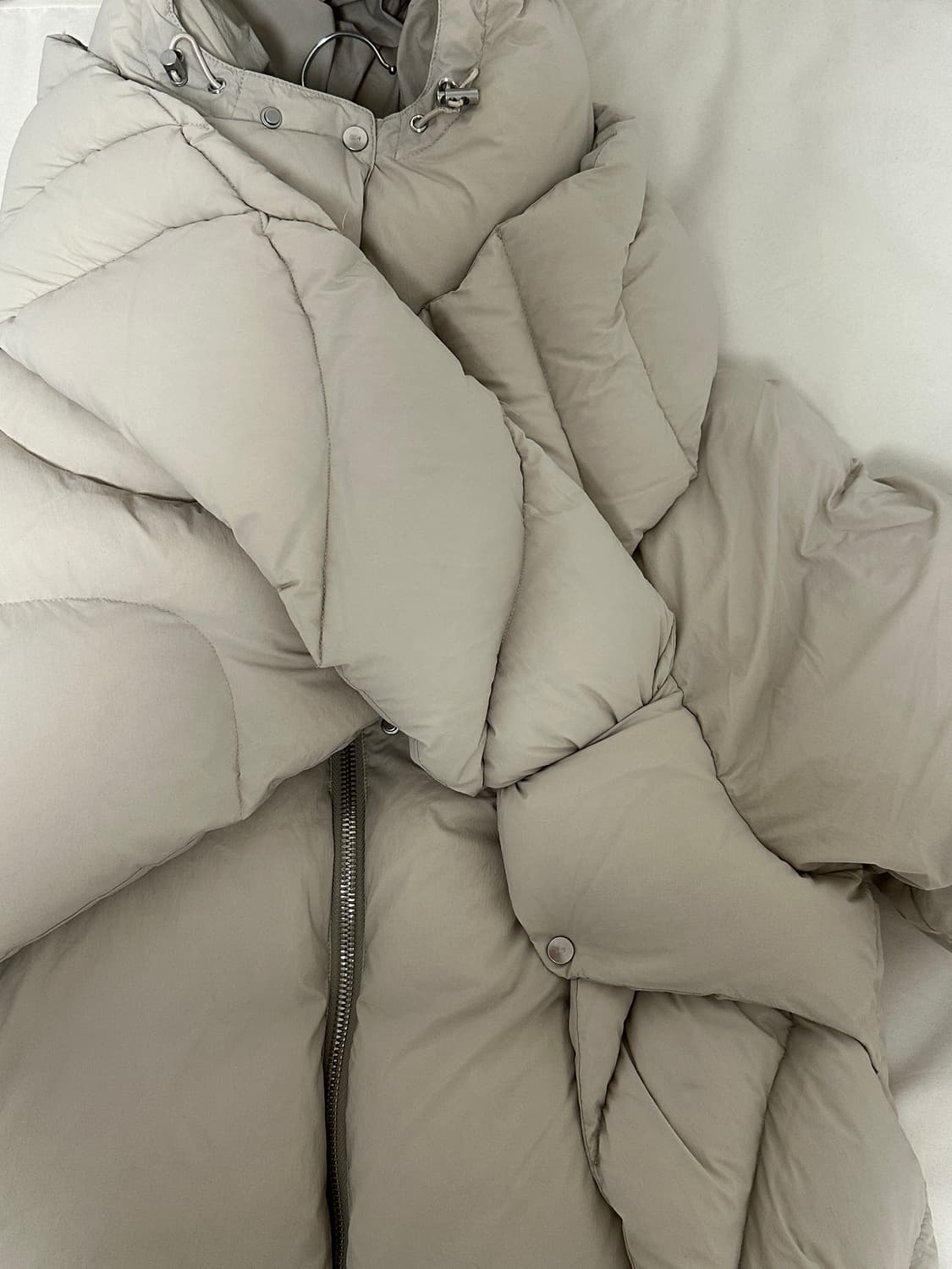 HELIOT EMIL scarf puffer 패딩 (스톤) 상품이미지3