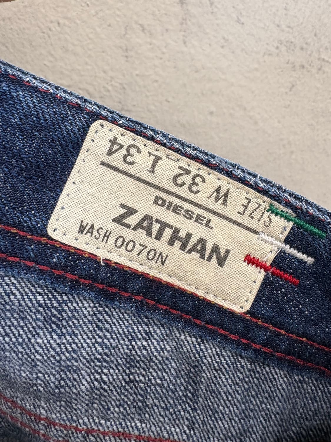 새상품 디젤 ZATHAN 부츠컷 데님팬츠 상품이미지8