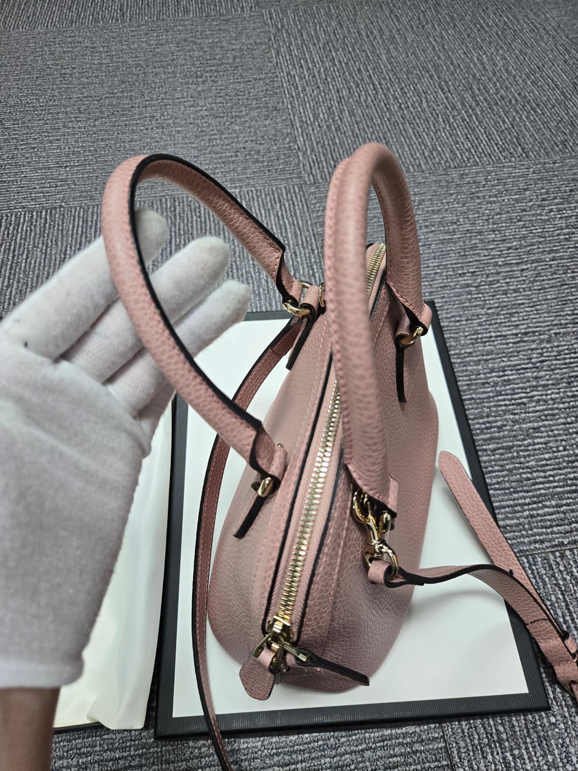 [특가][정품] 구찌 인터로킹 돔 크로스백 상품이미지7