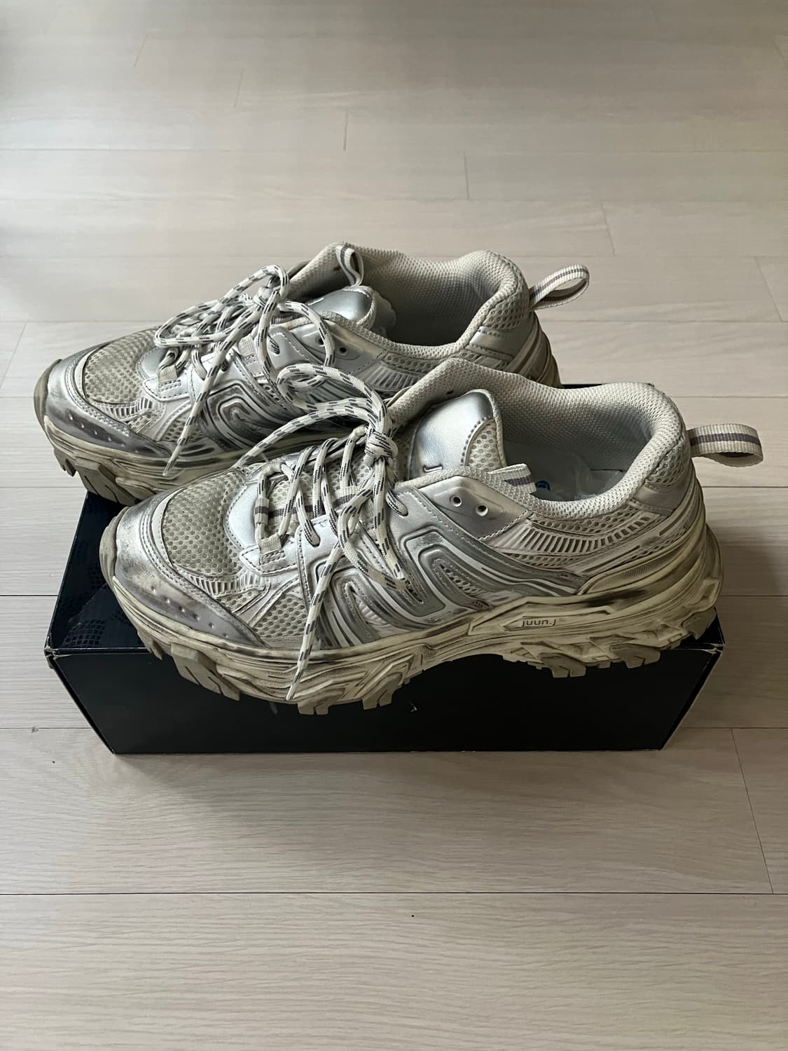 준지 24ss 남성 스니커즈 상품이미지2