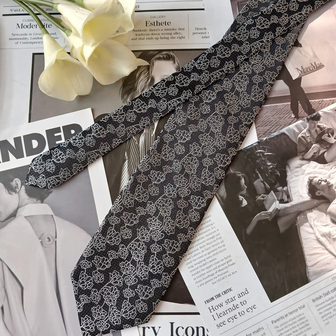 타이요골드 블랙 플로럴 패턴 넥타이 8.9cm A+등급 A19629
 상품이미지4