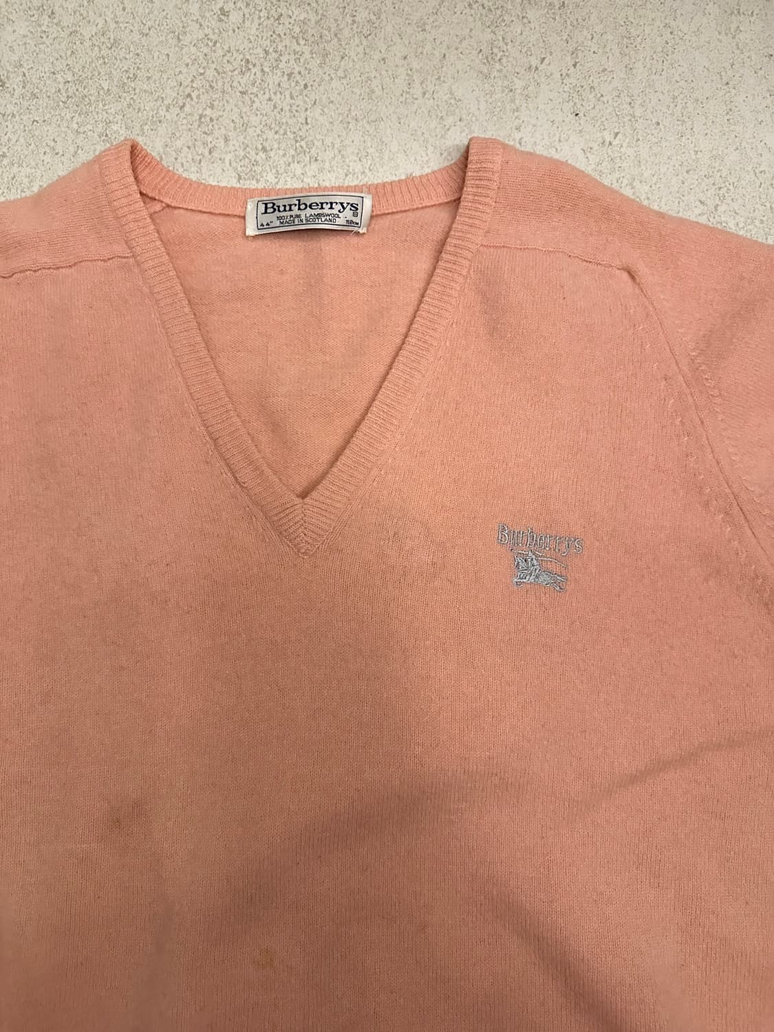 버버리 브이넥니트 핑크 상품이미지9