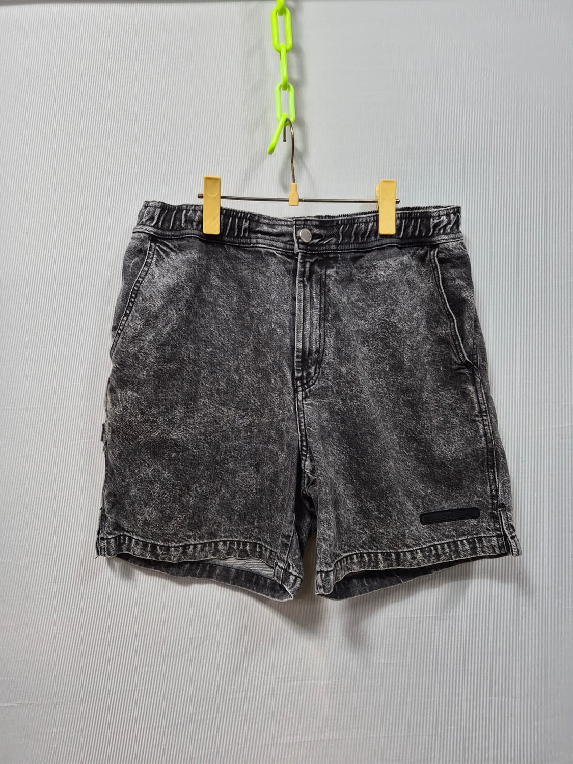 솔리드옴므 블랙 워싱 데님 반바지 남성34 상품이미지1