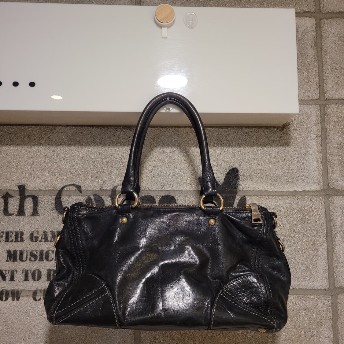 프라다 비텔로 샤인 레더 토트백 상품이미지2