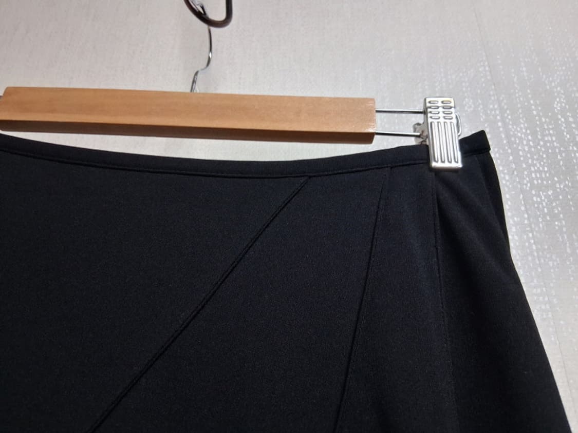 EMMA AMES 블랙 미디 머메이드스커트 26
원산지 일본 상품이미지5