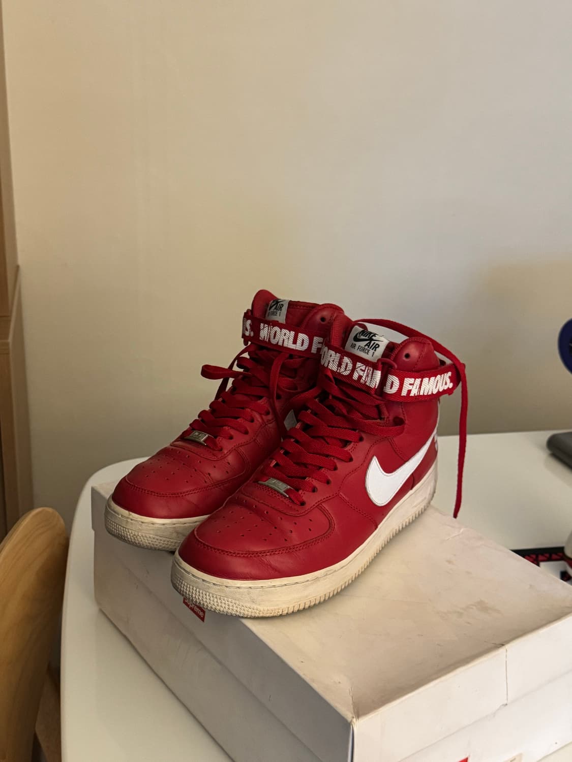 285) 나이키 슈프림 에어포스1 하이 레드 상품이미지1