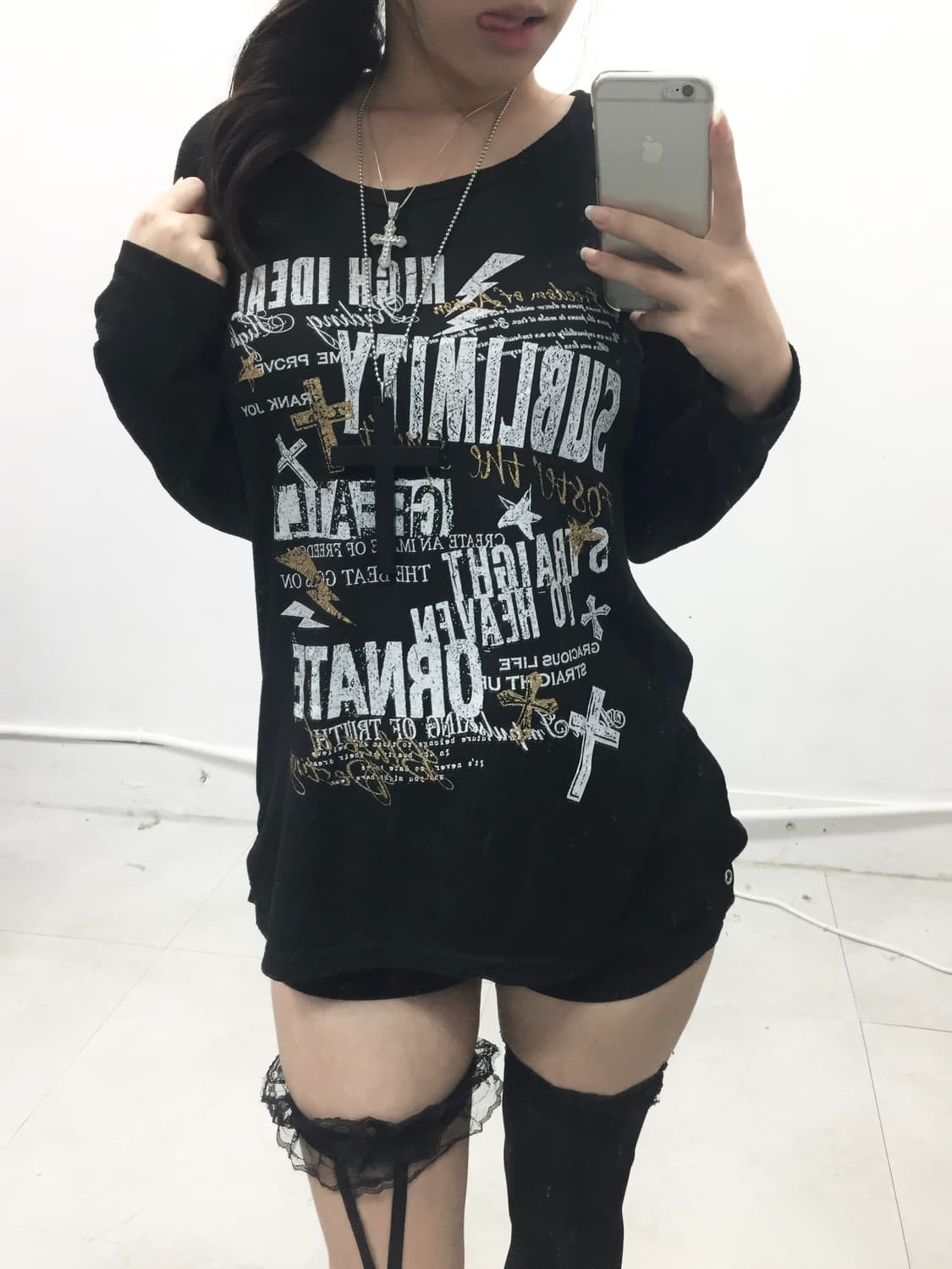 [PENDORA] 펜도라 펑크 레터링 글리터 롱슬리브 상품이미지2