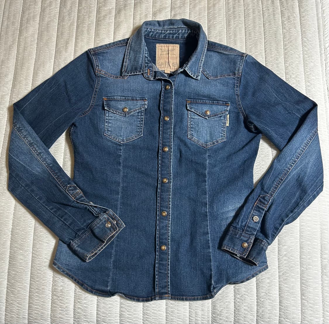 버커루 여성 슬림핏 데님 셔츠 (S) 상품이미지1